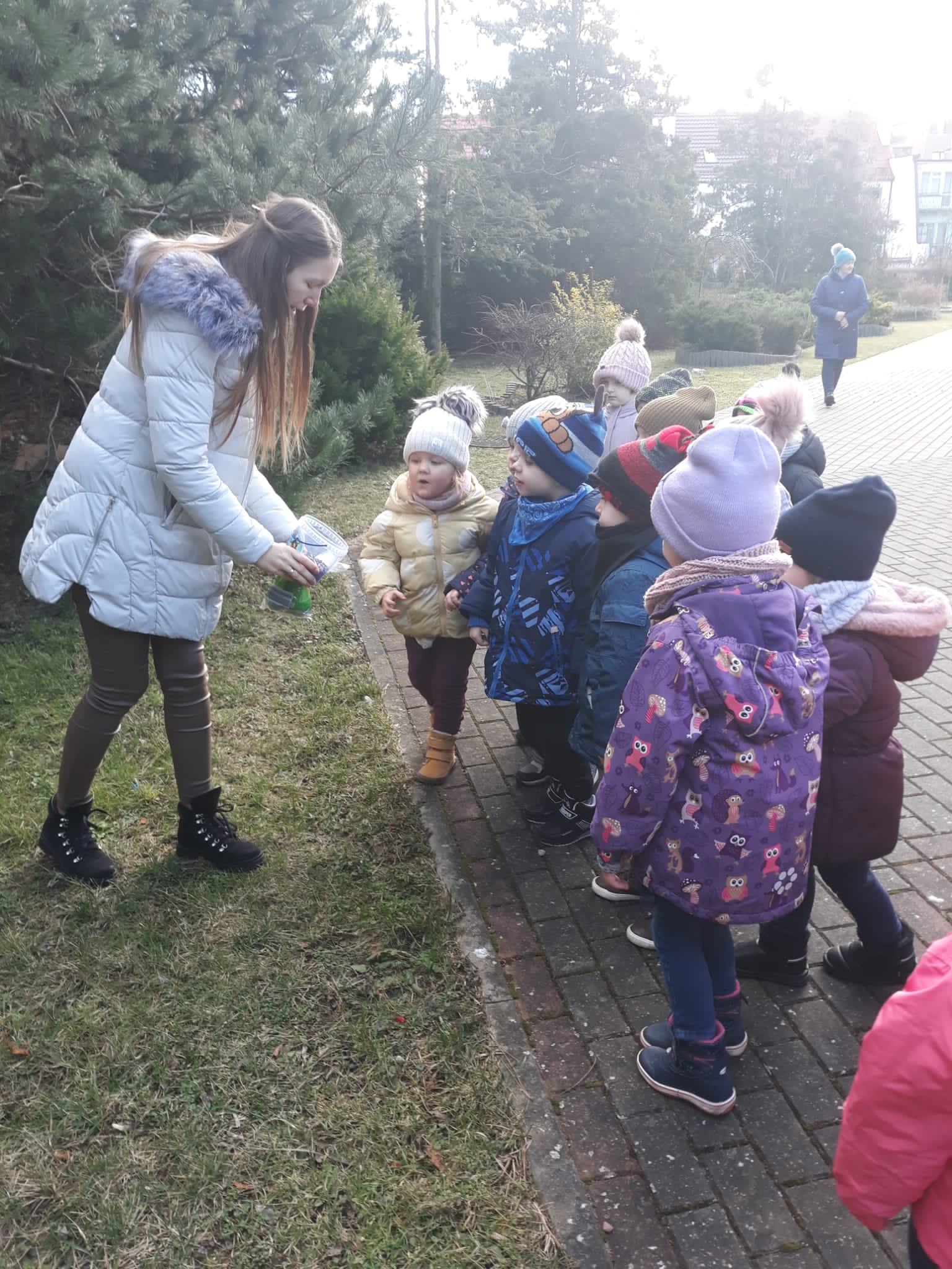 Pomagamy ptaszkom - Krasnoludki